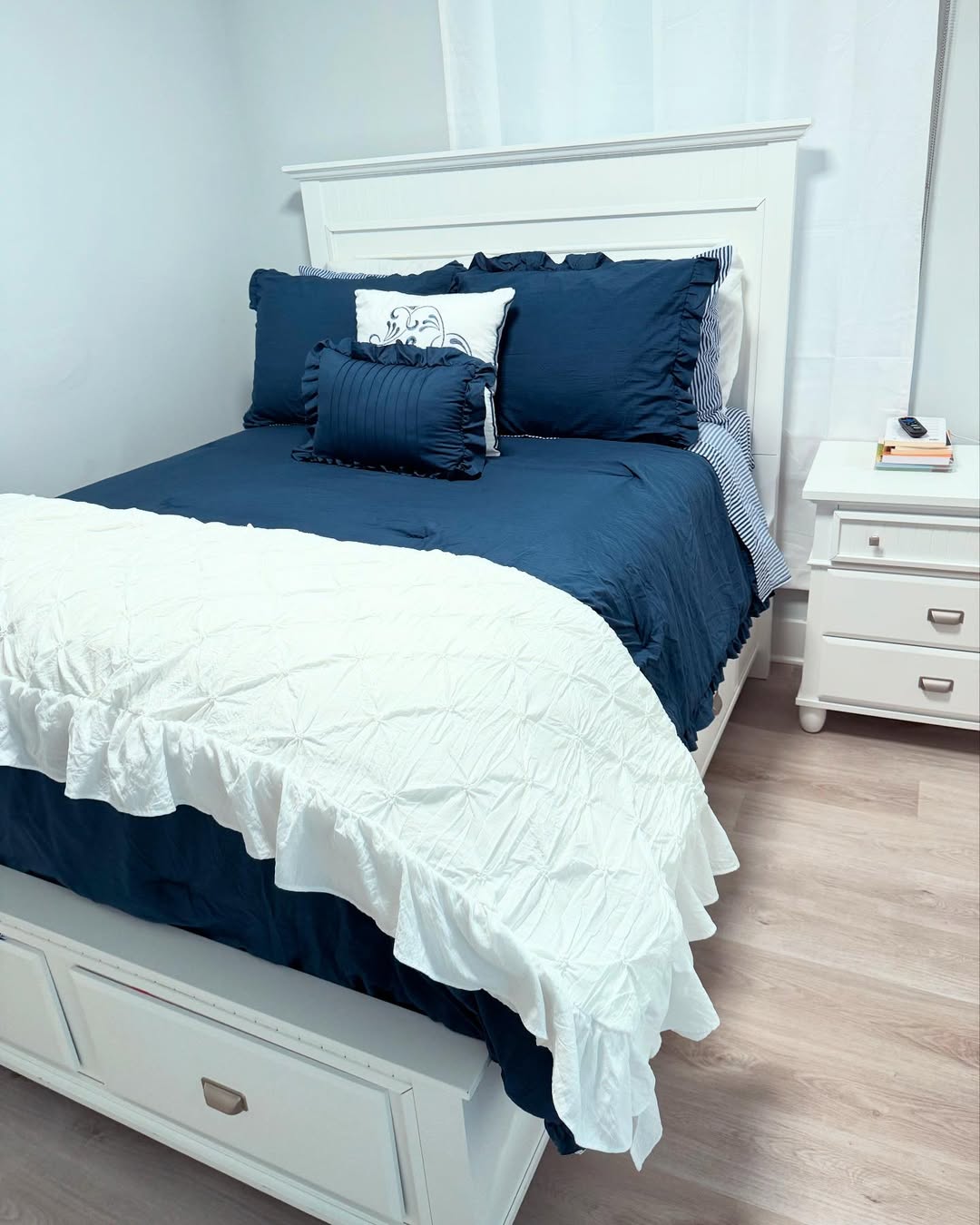 Clean and tidy bedroom