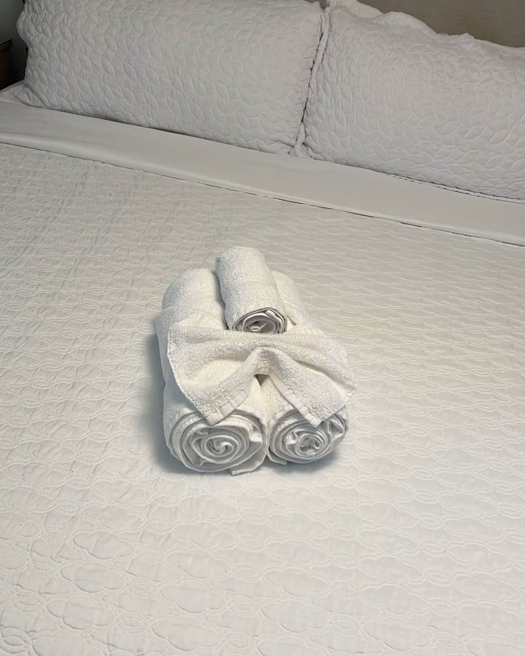 Clean and tidy bedroom